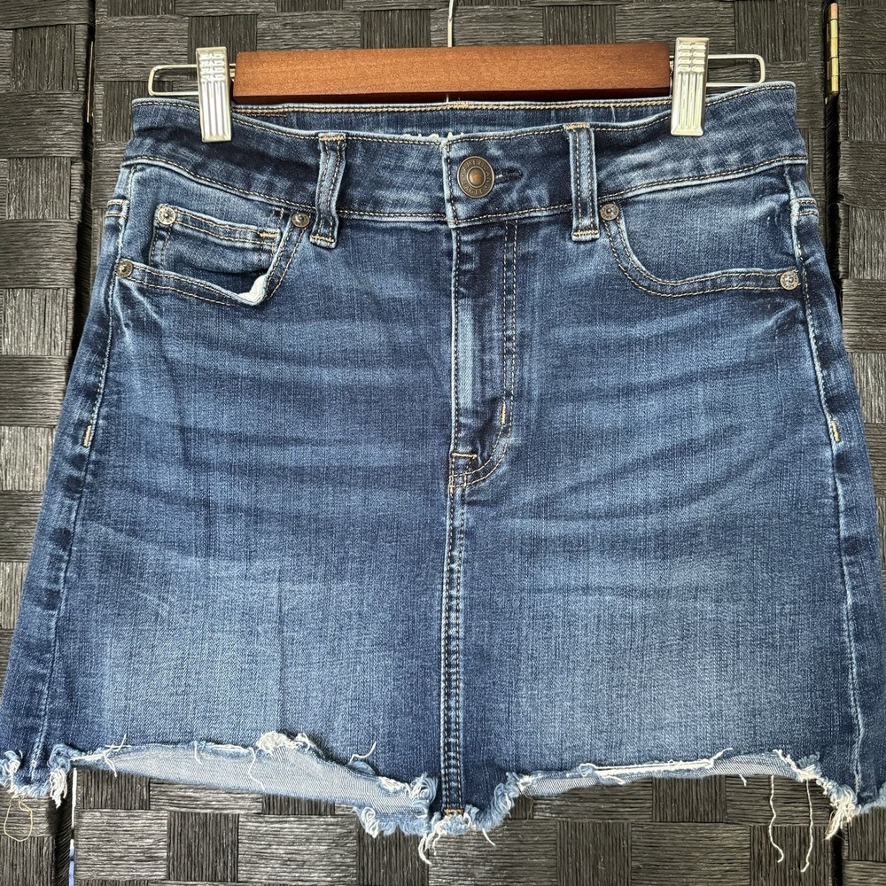 American Eagle Size 4 Blue Jean Denim Skirt Next Level Stretch Mini